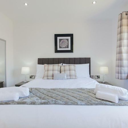 Leys Park Executive Apartments Dunfermline Exteriör bild