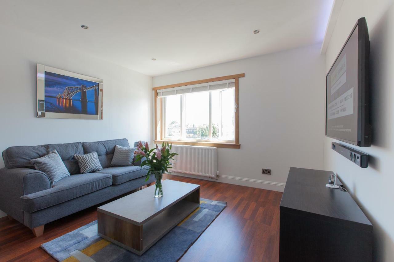Leys Park Executive Apartments Dunfermline Exteriör bild