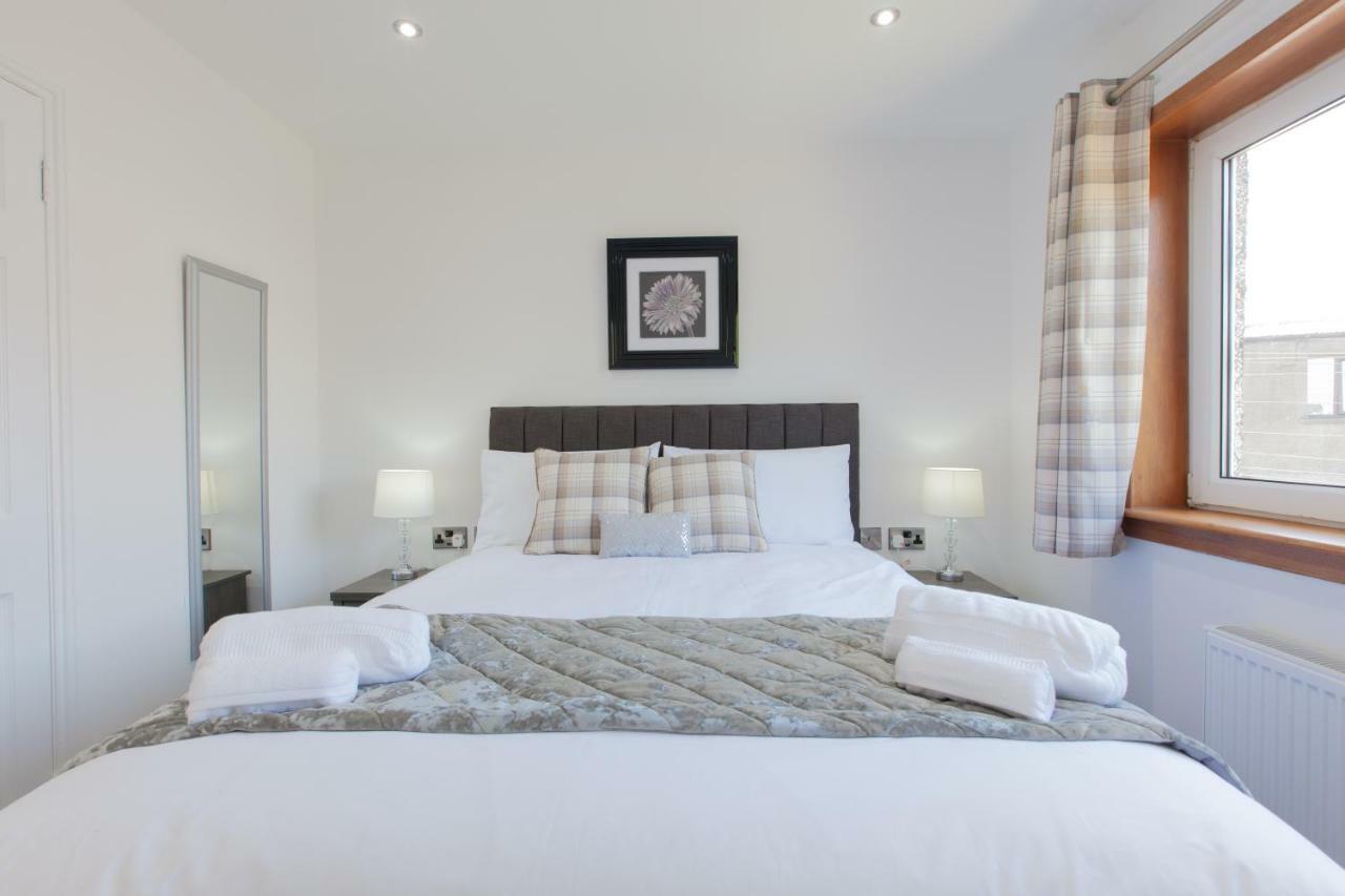 Leys Park Executive Apartments Dunfermline Exteriör bild